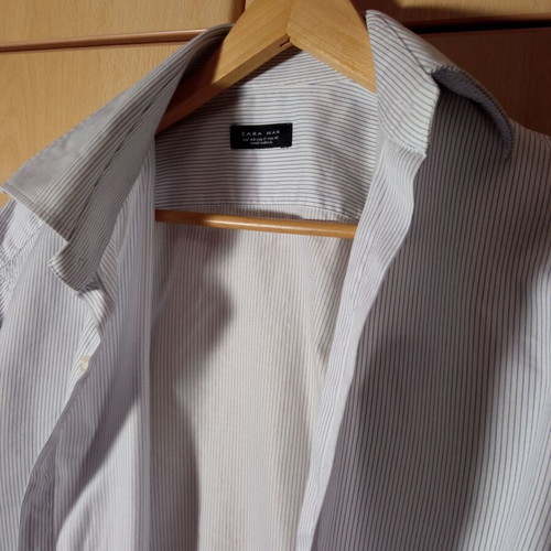 Zara men's striped shirt XL white and blue like new