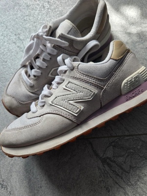 New Balance women's shoes with stylish design
