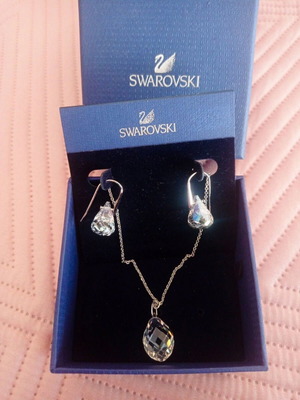 Σετ κοσμημάτων Swarovski σαν καινούργιο, ασημί