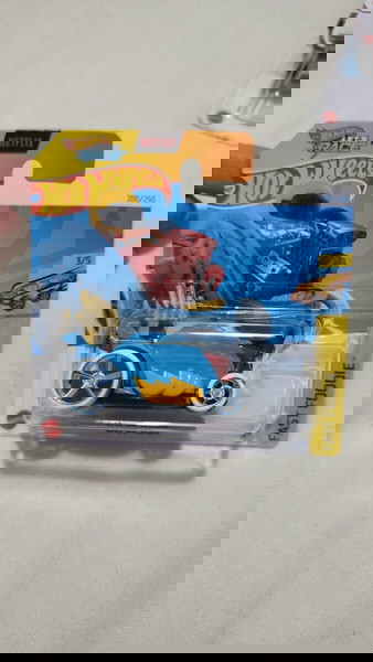 Hot Wheels - Car-de-asada 2024