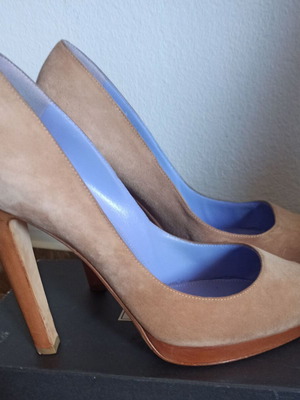 Sergio Rossi beige nubuck leather heels like new, 11 cm heel