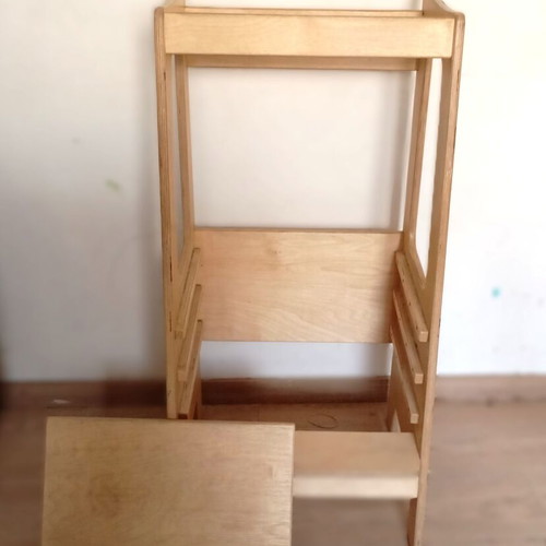 Montessori Woody Tales Learning Tower like new, wooden