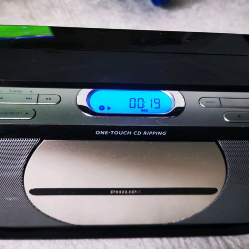 Phillips AZ1880 portable stereo used with CD, FM, USB