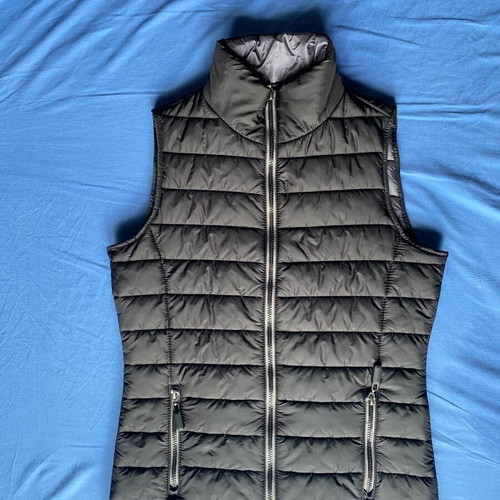 Black Women's Sleeveless Vest new, size Small-Medium Sol's