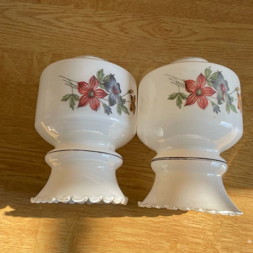 Ceiling globes used, handmade hand-painted with flowers