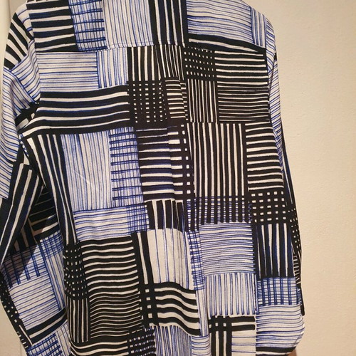 DKNY wrap shirt like new, white and blue, size M