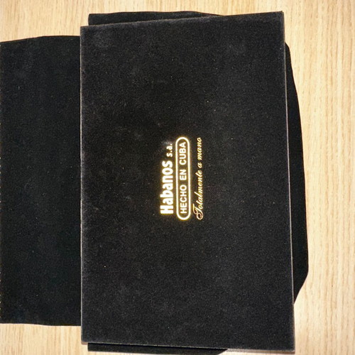Cohiba Behike BHK 52 Empty Box like new with cedar and velvet case
