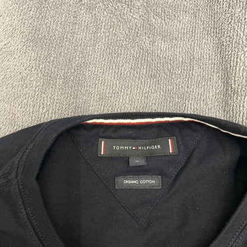 Tommy Hilfiger black T-shirt, size M