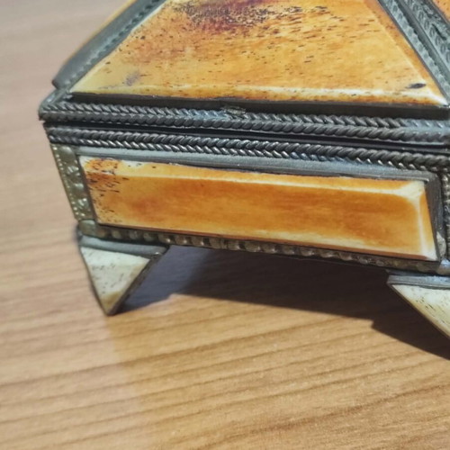 Moroccan jewelry box used with bone inlays and velvet interior