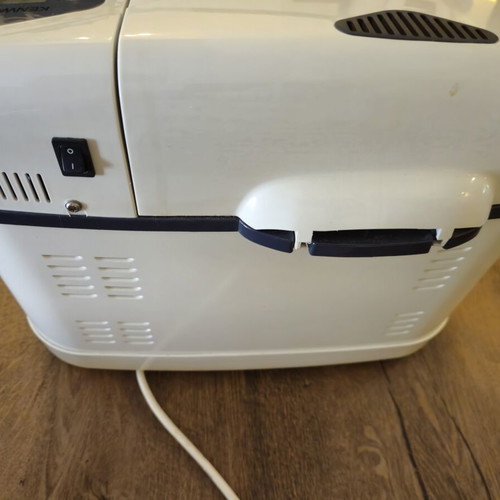 Kenwood BM300 Breadmaker used with 12 programs