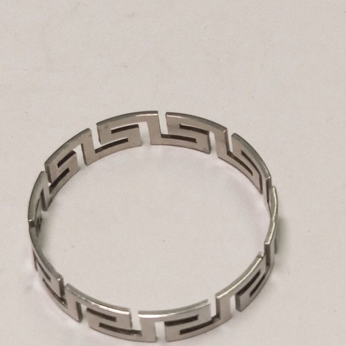 Machine ring from white metal Maïandros size 14.75, silver color