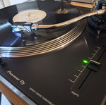 Pioneer PLX-500 turntable pair like new