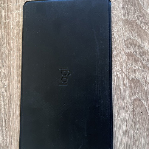 Logitech Keys To Go Bluetooth Keyboard like new