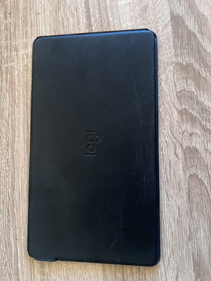 Logitech Keys To Go Bluetooth Keyboard like new