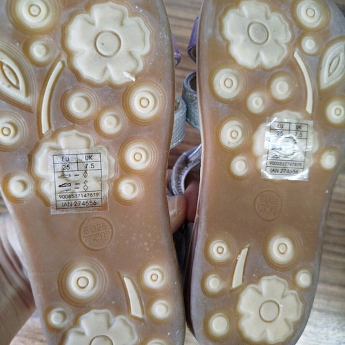 Children's sandals like new, size 25
