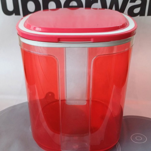 Tupperware container 1.5 lt new
