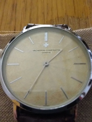 Men's watch used in excellent condition