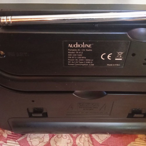 Audioline TR-412 portable radio like new, AC and battery powered