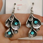 Earrings new, turquoise strass dangling