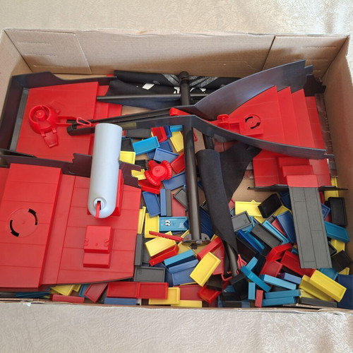 Domino Express Pirate Ship game like new with 250 dominoes