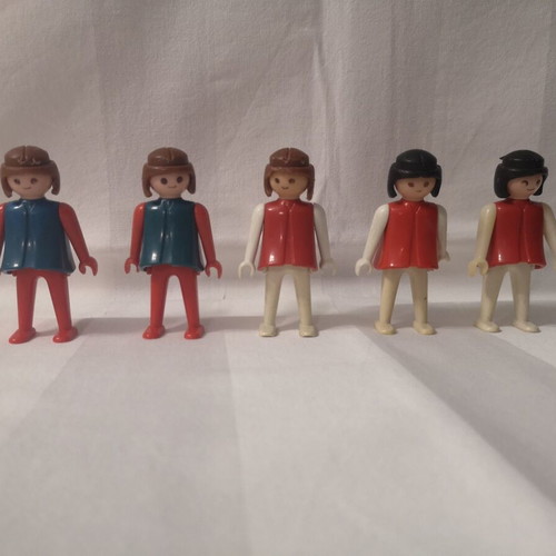 Playmobil 5 female figures used, Lyra pack (Geobra)