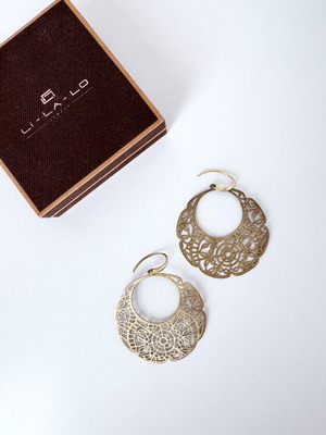 Li - La - Lo earrings like new, gold plated 925 silver, matte gold