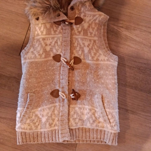 Bershka sleeveless vest like new, beige and brown