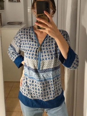 Ethnic blouse with 3/4 sleeve and zipper like new, size L
