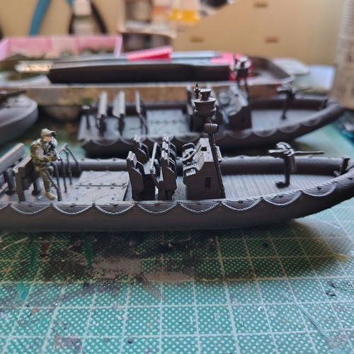 Rhib 11m US Marines inflatable boat model 1:72 scale