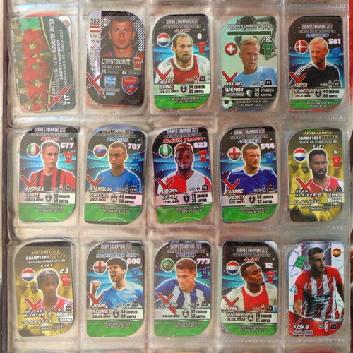 Complete football metal tags album, foil, Lot 200