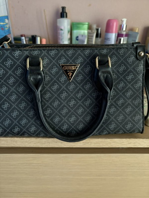 Guess bag like new, black and gray
