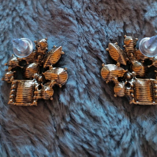 Earrings with crystal stones gray and black new