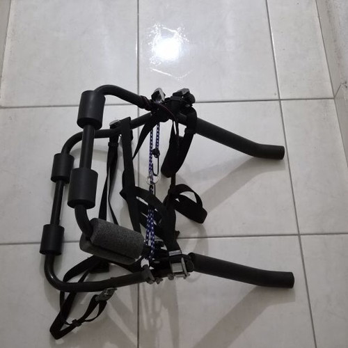 Car bike rack like new, fits from child to mountain bike