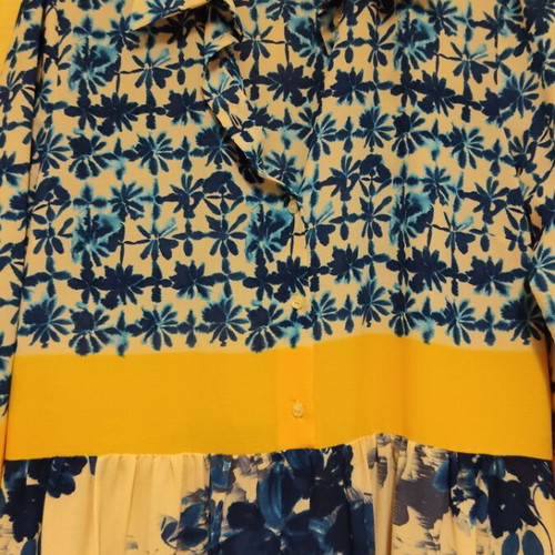 Sisley maxi dress with blue-white floral and geometric print, color-blocking
