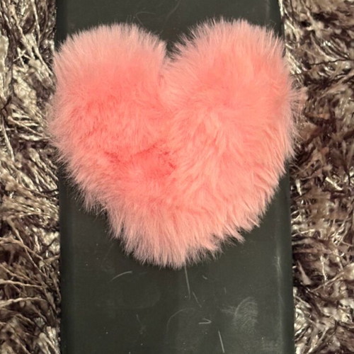 iPhone 7, 8, SE 2020, SE 2022 case with furry heart like new