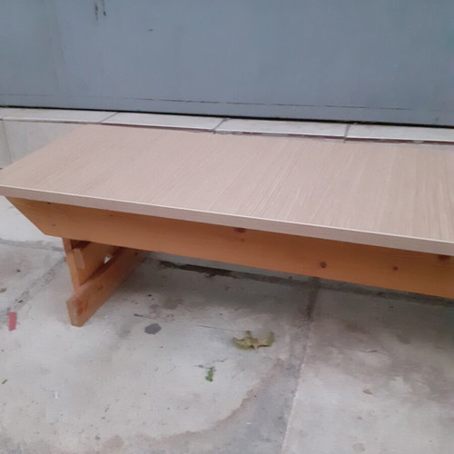 Children's bench with pine wood and laminated surface
