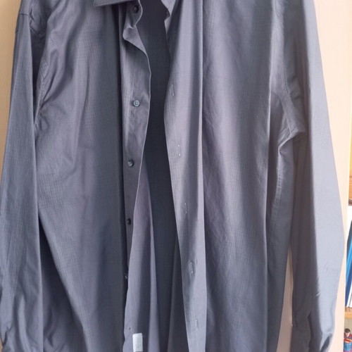 Men's dress shirts like new, pack of 4, size M, assorted colors