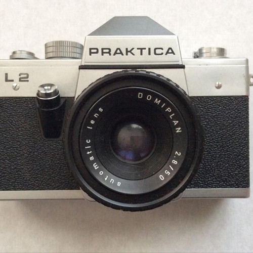 Praktica L2 Pentacon analog camera with Domiplan 2.8/50 automatic lens like new