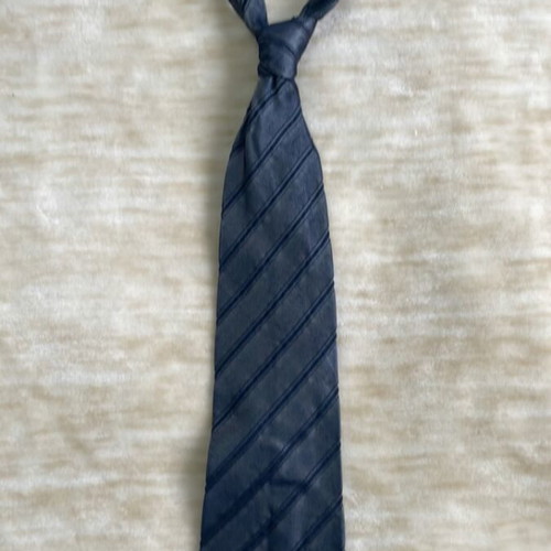 Hugo Boss silk tie like new, blue