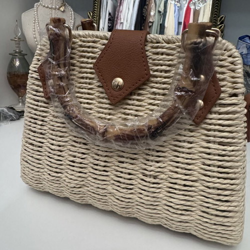 Straw handbag new with bamboo handles beige