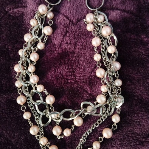 Necklace with five strands like new, gray
