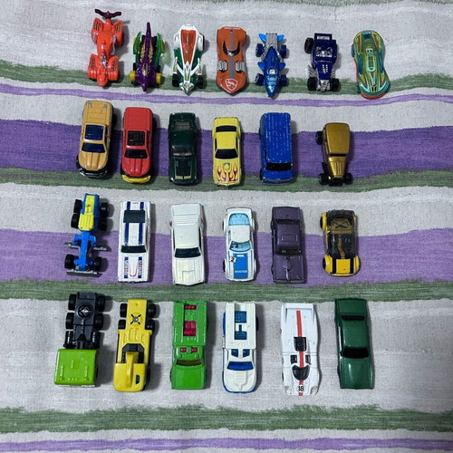 Hotwheels collection of 25 used toy cars