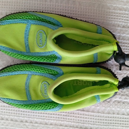 Children's water shoes used, size 29