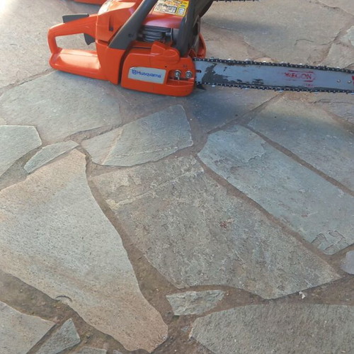 Hosbarna chainsaws like new, set of two