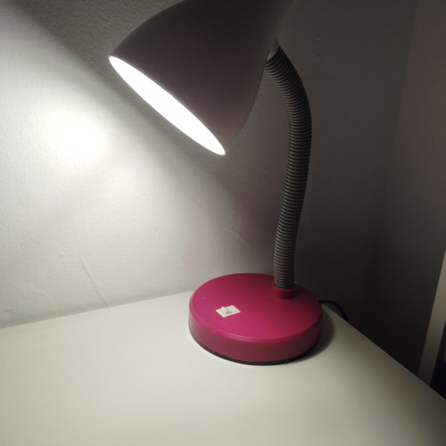 Desk lamp like new, white and fuchsia