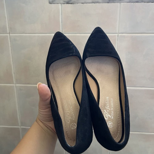 Black velvet pumps size 38 like new