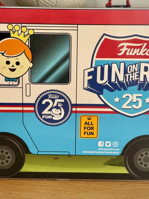 Funko pop - Кутия с забавления на пътя