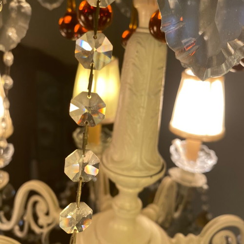 Chandelier like new with crystals and lampshades