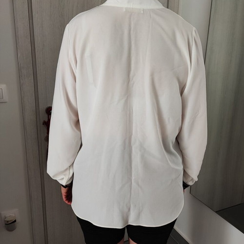 Beige-Cream Long Sleeve Blouse Derpouli Like New Size 4