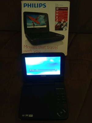 Philips φορητό DVD player σαν καινούργιο με αυθεντική συσκευασία και 2 φορτιστές